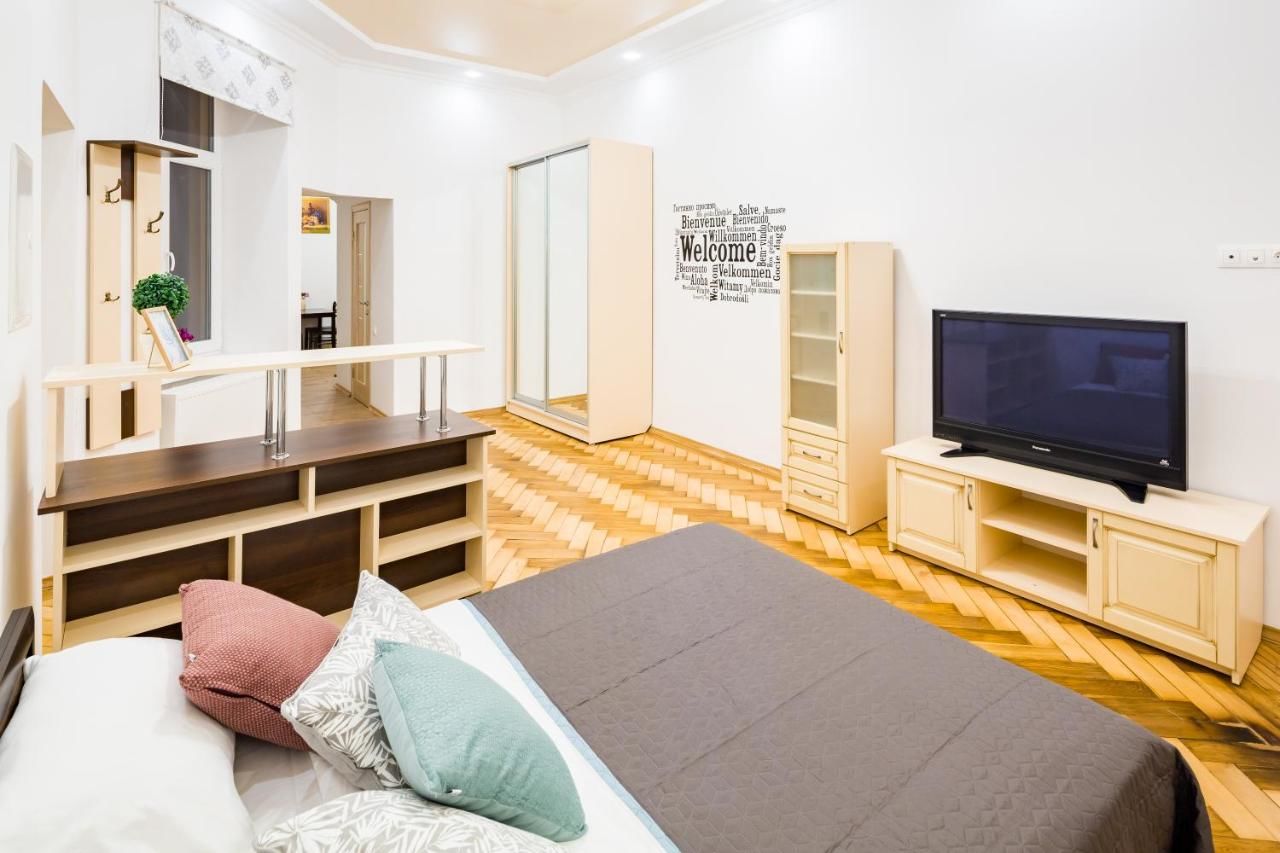 Апартаменты Bright and cozy apart with balcony Львов-11