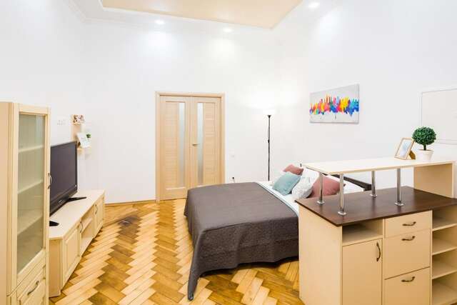 Апартаменты Bright and cozy apart with balcony Львов-8